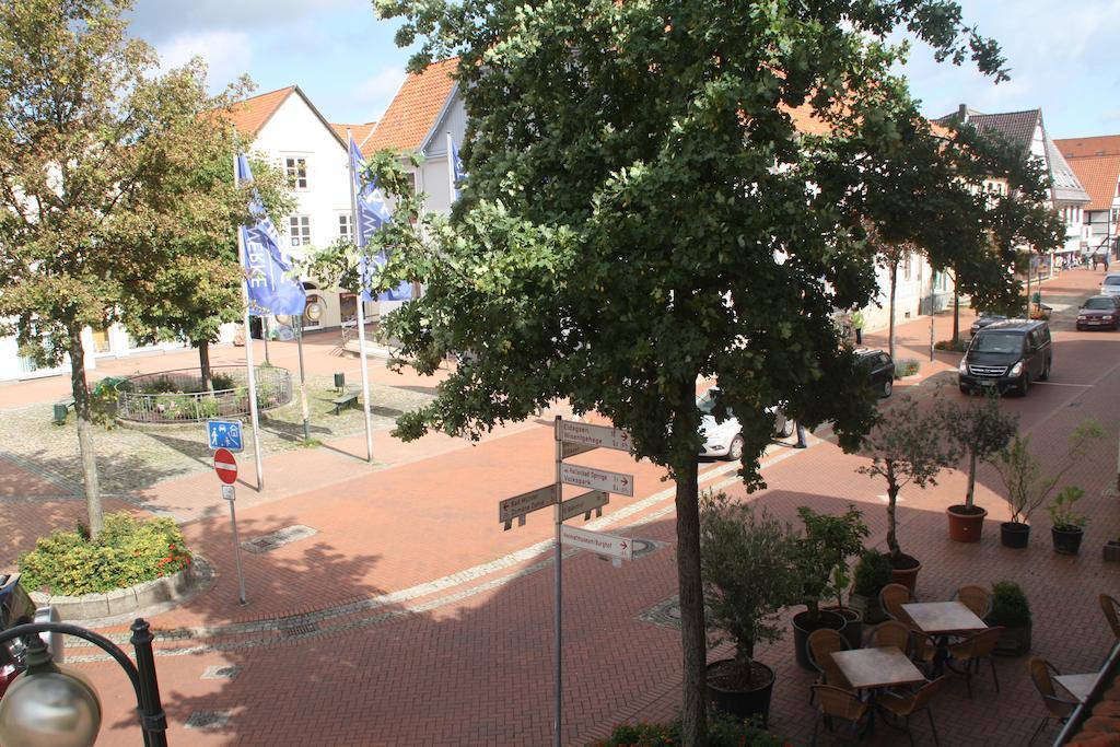 Deutsches Haus Hotel Шпринге Екстериор снимка